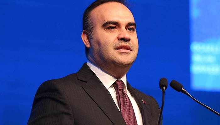 Bakan Kacır'dan sanayicilere &ccedil;ağrı! "2'sini İstanbul'da kuralım"