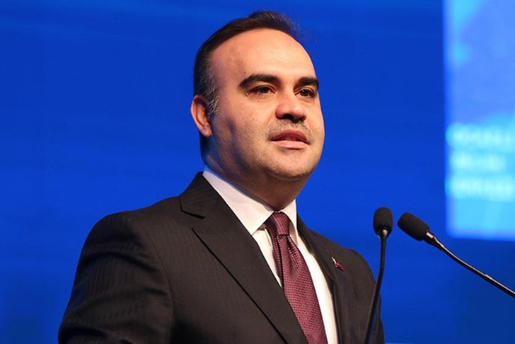 Bakan Kacır'dan sanayicilere &ccedil;ağrı! "2'sini İstanbul'da kuralım"