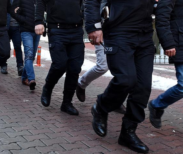 Marka Yatırım Holding'e operasyon: 5 g&ouml;zaltı