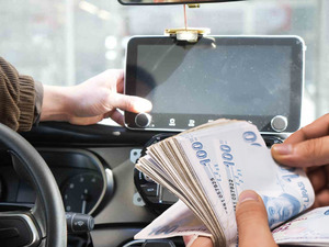 Bakanlık açıkladı! Araçlarda multimedya ekran cezası durduruldu