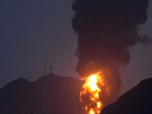 SON DAKİKA I BAE'de petrol sanayi tesisinde yangın &ccedil;ıktı!