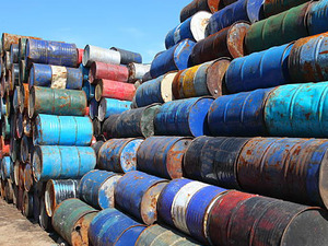 Petrol yeniden 100 doları aştı! IEA'dan 400 milyon varillik m&uuml;dahale