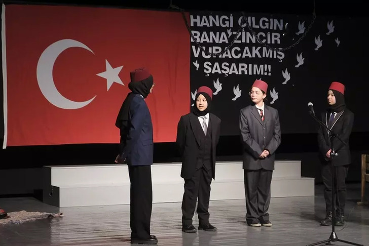 Valilik duyurdu! Arap&ccedil;a İstiklal Marşı'na soruşturma a&ccedil;ıldı