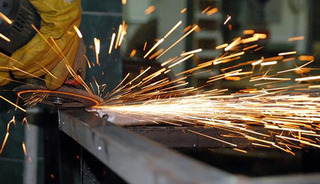 ABD'de sanayi &uuml;retimi ge&ccedil;en ay beklentileri aştı