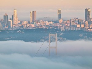 İstanbul'da sabah saatlerinde sis etkili oluyor