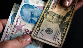Dolar karşısında tek kazanan oldu! T&uuml;rk Lirası rakiplerine fark attı