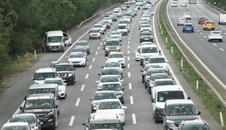 Bayram &ouml;ncesi trafik yasası değişti! İşte yeni ceza listesi ve g&uuml;ncel hız sınırları...