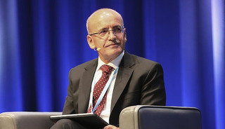 Bakan Şimşek 'Y&uuml;zde 5,5 ile sınırlı kaldı' diyerek a&ccedil;ıkladı: 'Borsa İstanbul diren&ccedil;li &ccedil;ıktı'