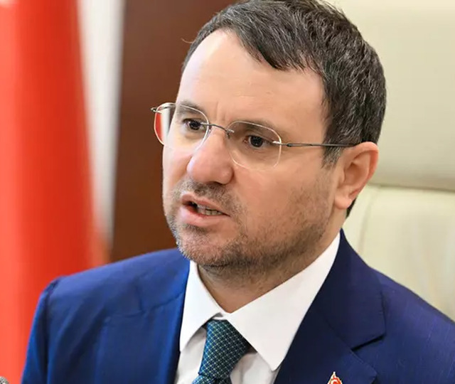 Bakan G&uuml;rlek mal varlığını a&ccedil;ıkladı! "&Uuml;zerimde 4 taşınmaz var"