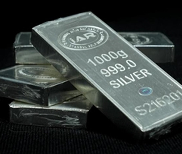 G&uuml;m&uuml;ş fiyatlarında Fed paniği! 79 dolara kadar geriledi