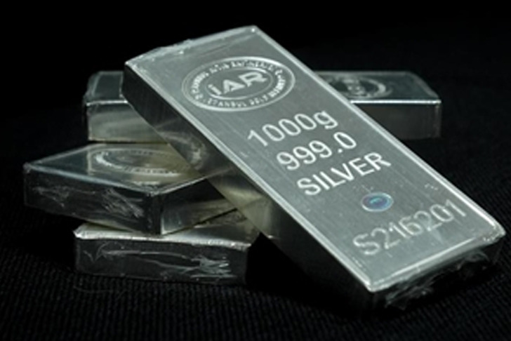 G&uuml;m&uuml;ş fiyatlarında Fed paniği! 79 dolara kadar geriledi