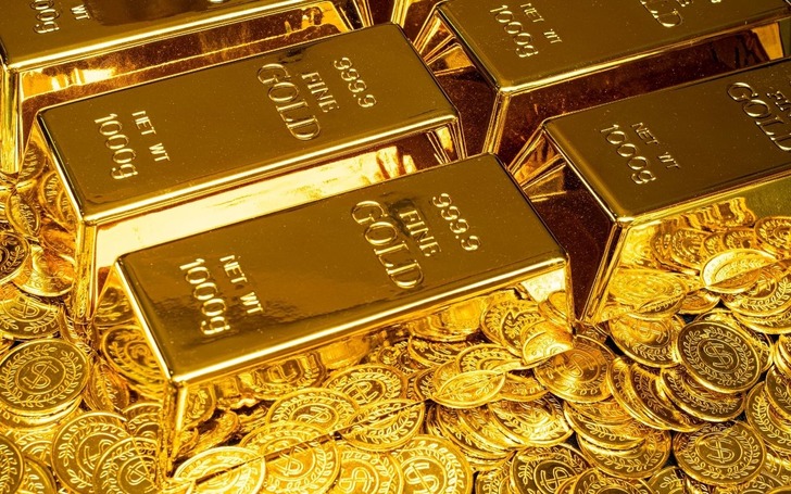 Altın g&uuml;venli liman tahtını kaybetti mi? &Uuml;nl&uuml; analistten y&uuml;kseliş i&ccedil;in 2 kritik şart!