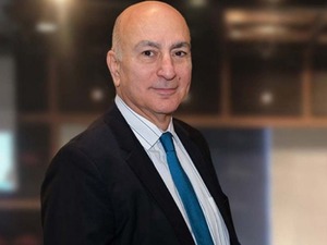 Mahfi Eğilmez: "Ger&ccedil;ek değişmişken ekonomi programının değişmemesi bir hatadır" 