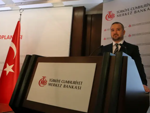 Uzman İsim A&ccedil;ıkladı: &ldquo;Merkez Bankası Acil Olarak Haftaya Faizleri Y&uuml;kseltmeli&rdquo;