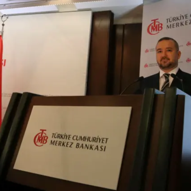 Uzman İsim A&ccedil;ıkladı: &ldquo;Merkez Bankası Acil Olarak Haftaya Faizleri Y&uuml;kseltmeli&rdquo;