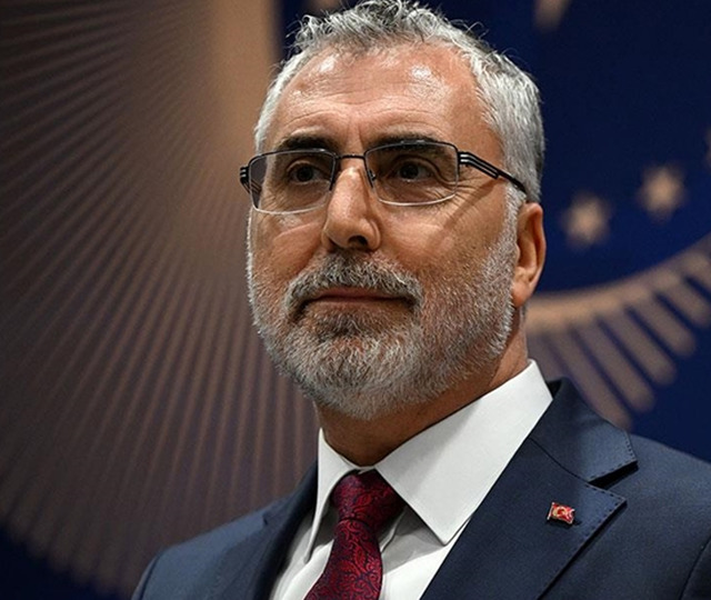 S&uuml;re&ccedil; değişti! Bakan Işıkhan a&ccedil;ıkladı: 1 milyar TL tasarruf sağlandı