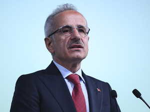 Ulaştırma ve Altyapı Bakanı Uraloğlu'dan "D&uuml;nya Su G&uuml;n&uuml;" mesajı