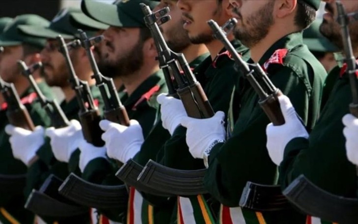 İran Devrim Muhafızları, İsrail'e ve ABD &uuml;slerine elektrik sağlayan &uuml;lkeleri hedef g&ouml;sterdi