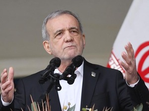 Pezeşkiyan: Tehditler ve ter&ouml;r İran halkını birleştiriyor