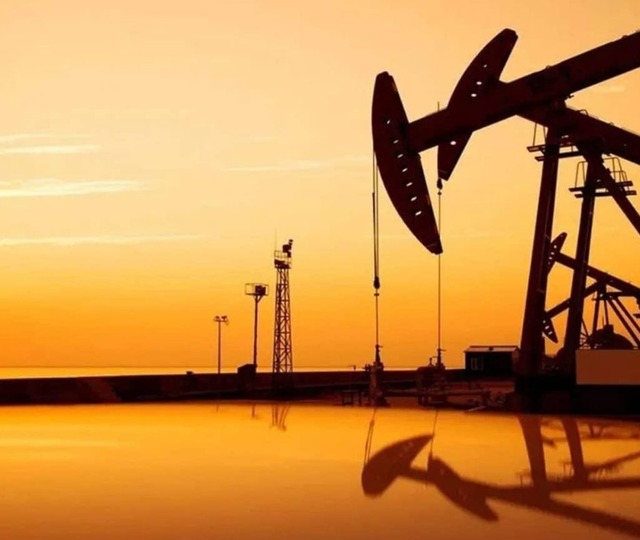 Brent petrol&uuml;n varili 107,34 dolardan işlem g&ouml;r&uuml;yor