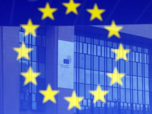 AB: Her t&uuml;rl&uuml; itidal mesajını memnuniyetle karşılıyoruz