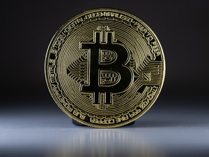 Kriptoda Trump r&uuml;zgarı! Bitcoin yeniden 70 bin doların &uuml;zerinde