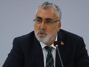 Bakan Işıkhan: " Gen&ccedil; n&uuml;fusta işsizlik 2005'ten beri en d&uuml;ş&uuml;k seviyesinde"