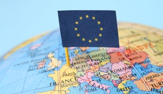 AB &uuml;lkelerine ilk kez iltica başvuruları y&uuml;zde 27 azaldı