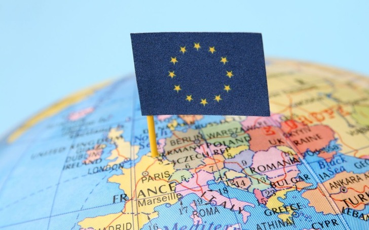 AB &uuml;lkelerine ilk kez iltica başvuruları y&uuml;zde 27 azaldı