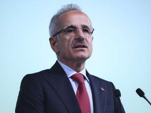 Uraloğlu'ndan saldırıya uğrayan gemiye ilişkin a&ccedil;ıklama