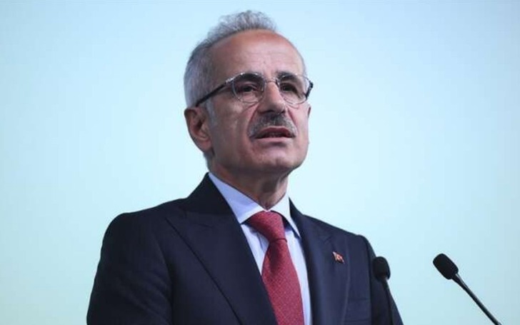 Uraloğlu'ndan saldırıya uğrayan gemiye ilişkin a&ccedil;ıklama