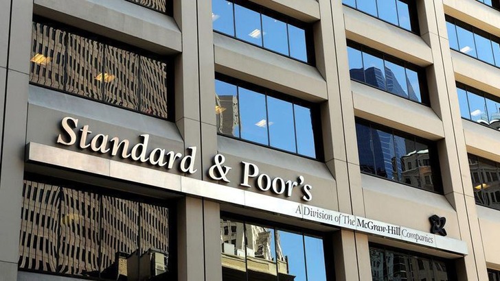 S&P, T&uuml;rkiye i&ccedil;in Kademeli Dolar Artışı ve Enflasyon Beklentilerini A&ccedil;ıkladı