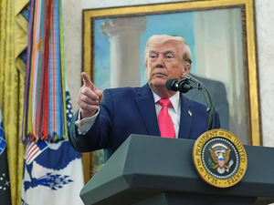 Trump İran'a 7 değil, 10 g&uuml;n s&uuml;re verdiğini s&ouml;yledi