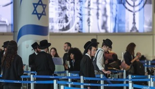 İsrail'den ayrılmak isteyenler sınır kapılarında kuyruk oluşturdu