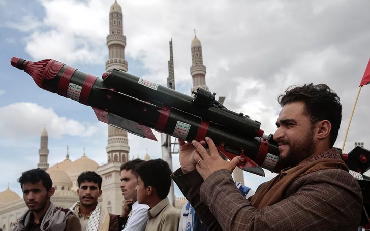 İsrail'e ilk kez Yemen'den f&uuml;ze atıldığı iddia edildi