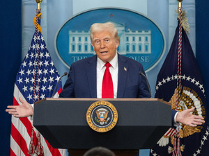 Trump'tan NATO'ya rest: "Neden yanında olalım?"