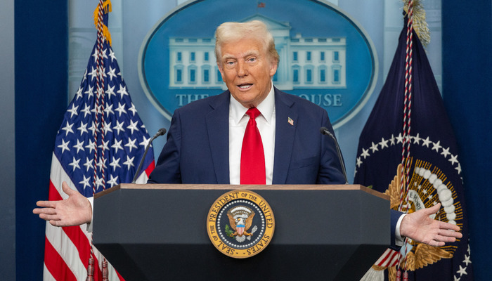 Trump'tan NATO'ya rest: "Neden yanında olalım?"