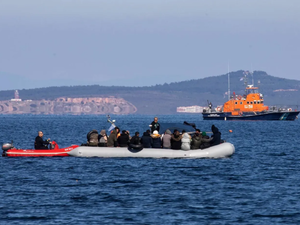 Yunanistan a&ccedil;ıklarında 6 g&uuml;n denizde kalan g&ouml;&ccedil;menler hayatını kaybetti