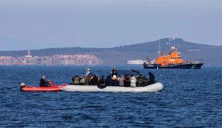 Yunanistan a&ccedil;ıklarında 6 g&uuml;n denizde kalan g&ouml;&ccedil;menler hayatını kaybetti