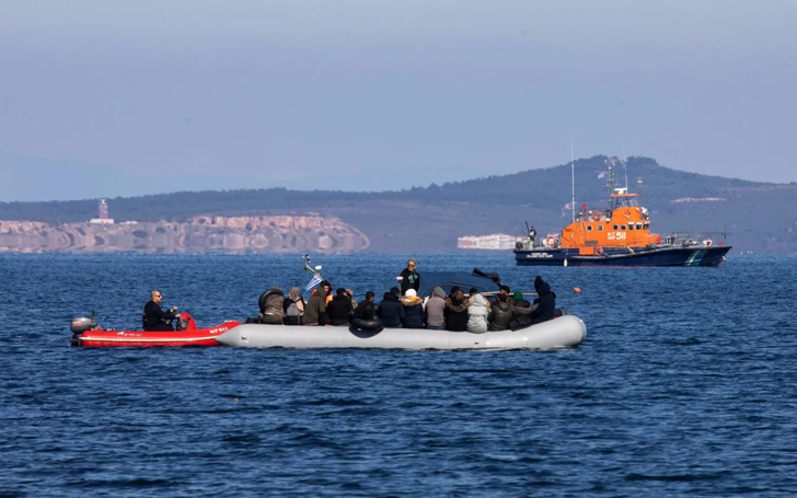 Yunanistan a&ccedil;ıklarında 6 g&uuml;n denizde kalan g&ouml;&ccedil;menler hayatını kaybetti