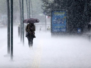Yağışlı hava yurda yayılıyor! G&uuml;n boyu etkisini s&uuml;rd&uuml;recek