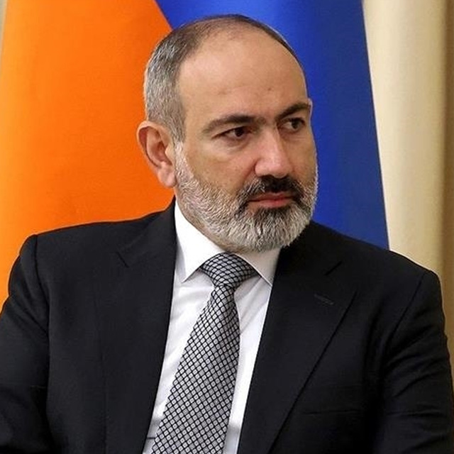 Ermenistan Başbakanı Paşinyan'a kilisede saldırı girişimi