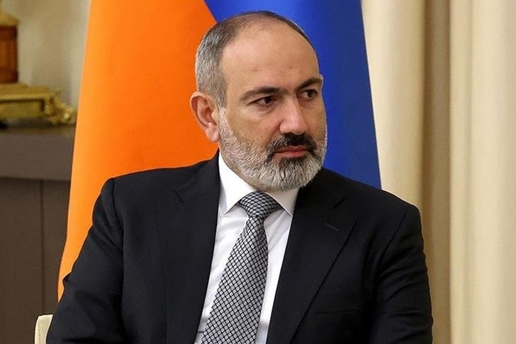 Ermenistan Başbakanı Paşinyan'a kilisede saldırı girişimi