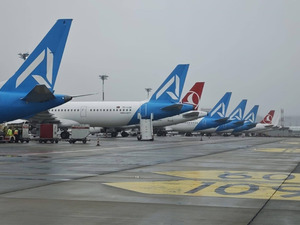 İstanbul'da hava trafiği aksadı! Sabiha G&ouml;k&ccedil;en'de seferler etkilendi