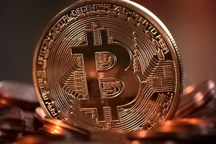 Bitcoin 66 bin dolarda tutunuyor! Uzmanlar tek bir rakamı işaret etti