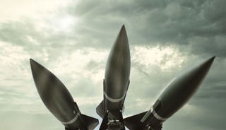 Japonya'dan bir ilk: İki &uuml;sse uzun menzilli f&uuml;zeler konuşlandırdı