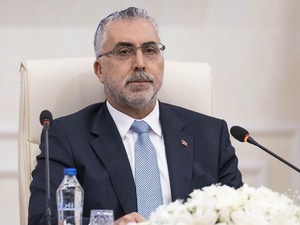 Bakan Işıkhan SGK geri &ouml;deme listesine 72 ilacın daha dahil edildiğini a&ccedil;ıkladı