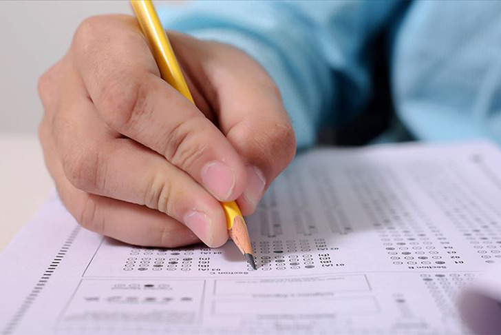 Bakan Tekin a&ccedil;ıkladı! LGS tarihi değişebilir