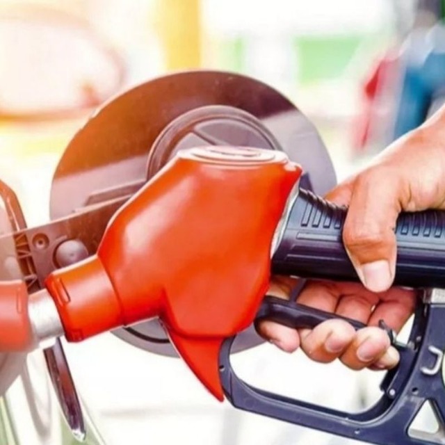 Almanya&rsquo;da akaryakıt fiyatları d&uuml;zenleme sonrası arttı