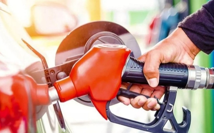 Almanya&rsquo;da akaryakıt fiyatları d&uuml;zenleme sonrası arttı